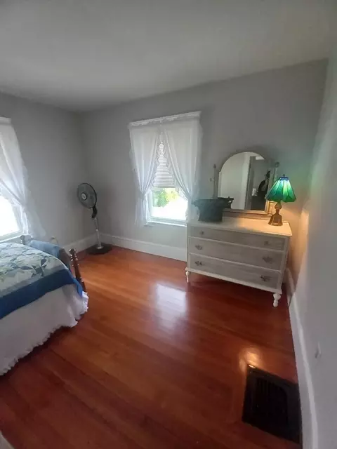 15 Laurel St, Saugus, MA 01906 photo 25