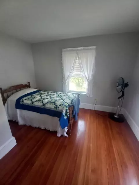15 Laurel St, Saugus, MA 01906 photo 24