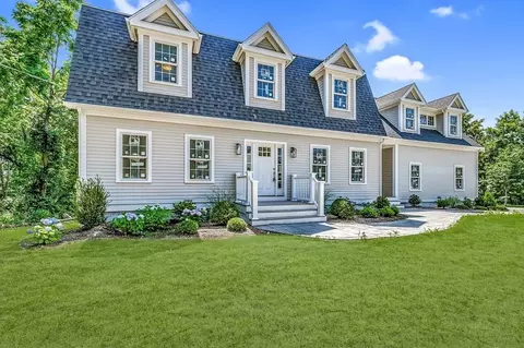 1 White Ash Farm Ln, Scituate, MA 02066