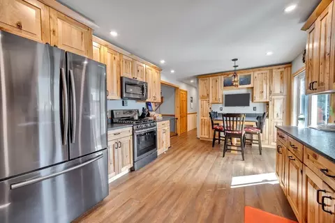 49 Juniper St, Lowell, MA 01852 photo 3