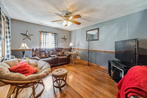 49 Juniper St, Lowell, MA 01852 photo 10