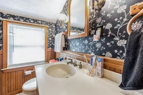 49 Juniper St, Lowell, MA 01852 photo 21