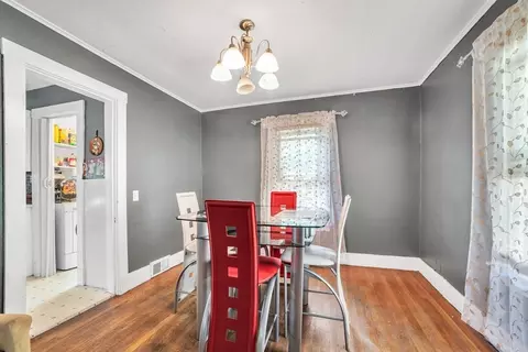 48 Schley St, Springfield, MA 01109 photo 7