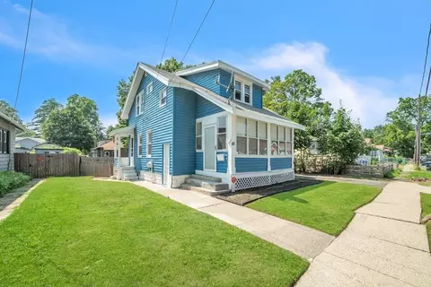 48 Schley St, Springfield, MA 01109 photo 2