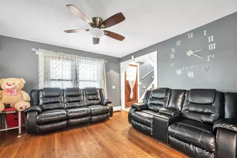 48 Schley St, Springfield, MA 01109 photo 17