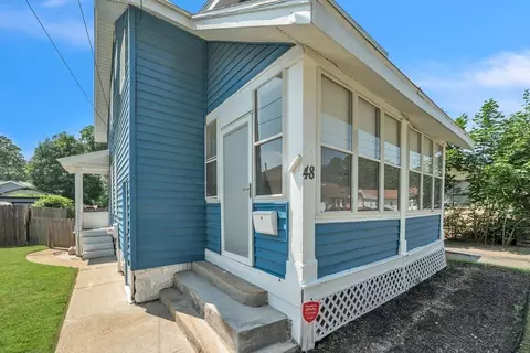 48 Schley St, Springfield, MA 01109 photo 4