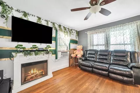 48 Schley St, Springfield, MA 01109 photo 18
