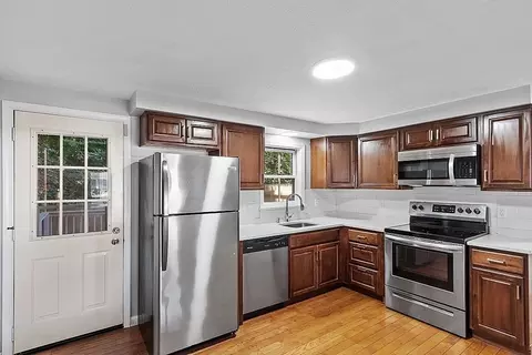 20 Rice Ln #1, Worcester, MA 01604