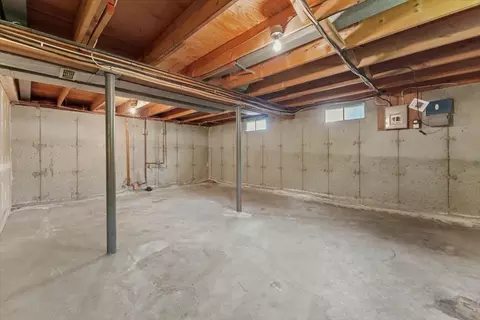 90 Fallston St, Springfield, MA 01119 photo 29