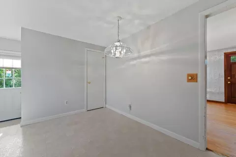 90 Fallston St, Springfield, MA 01119 photo 8
