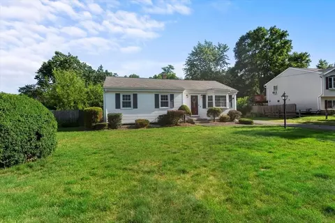 90 Fallston St, Springfield, MA 01119 photo 2