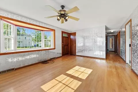 90 Fallston St, Springfield, MA 01119 photo 12