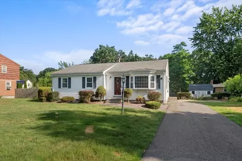 90 Fallston St, Springfield, MA 01119 photo 3