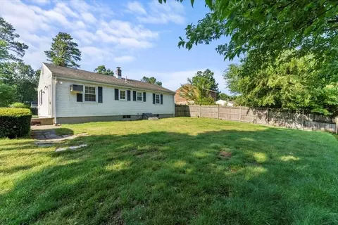 90 Fallston St, Springfield, MA 01119 photo 35