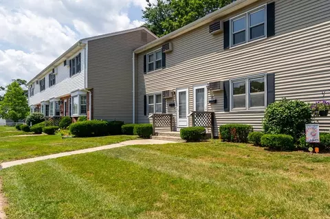 41 South St #10, Easthampton, MA 01027