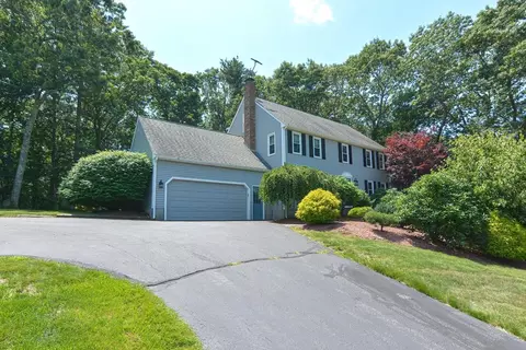 7 Wellfleet Dr, Norfolk, MA 02056