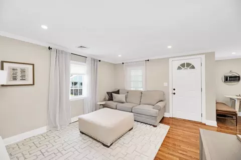 16 Crest Ave, Dedham, MA 02026 photo 8