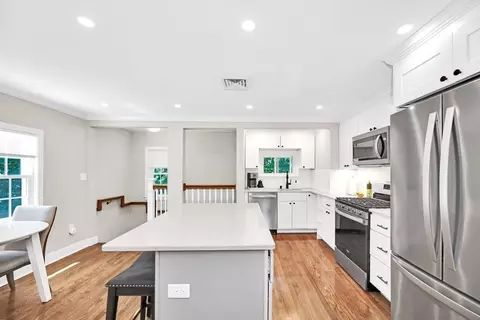 16 Crest Ave, Dedham, MA 02026 photo 5