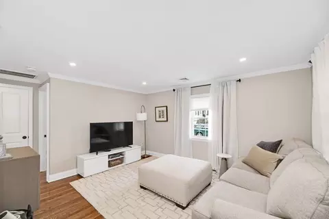 16 Crest Ave, Dedham, MA 02026 photo 4