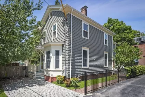 3 Amory Pl, Cambridge, MA 02139