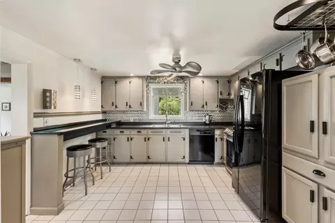 480 Britton St, Raynham, MA 02767 photo 15
