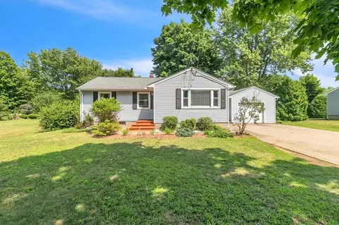 78 N Westfield St, Agawam, MA 01030