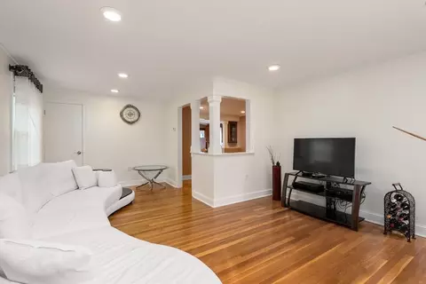 66 Olean St, Worcester, MA 01602 photo 4