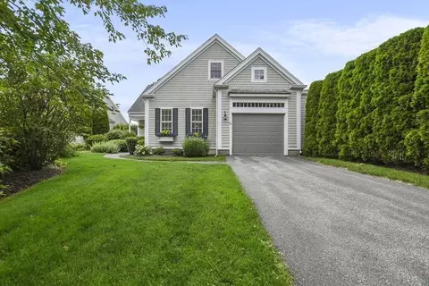 40 Turnberry Rd #40, Bourne, MA 02532