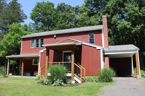 21 Valley View Dr, Amherst, MA 01002