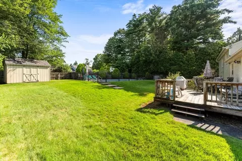 239 Ellendale Cir, Springfield, MA 01128 photo 42