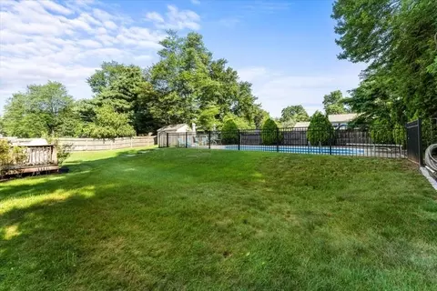 239 Ellendale Cir, Springfield, MA 01128 photo 34