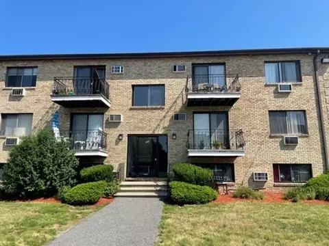 309 Pawtucket Blvd #14, Lowell, MA 01854