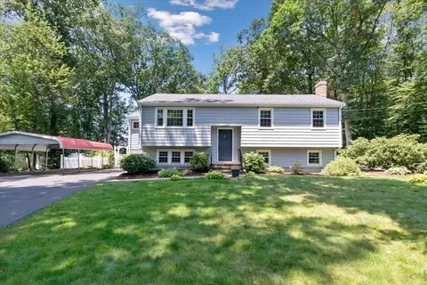 24 Bates St, Foxboro, MA 02035