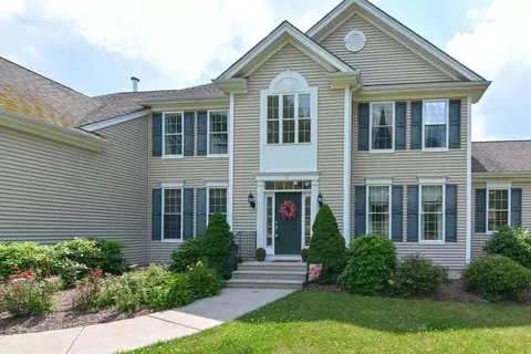 1 Howarth Dr, Upton, MA 01568 photo 4