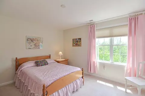 1 Howarth Dr, Upton, MA 01568 photo 32