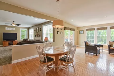 1 Howarth Dr, Upton, MA 01568 photo 17