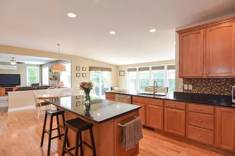 1 Howarth Dr, Upton, MA 01568 photo 14