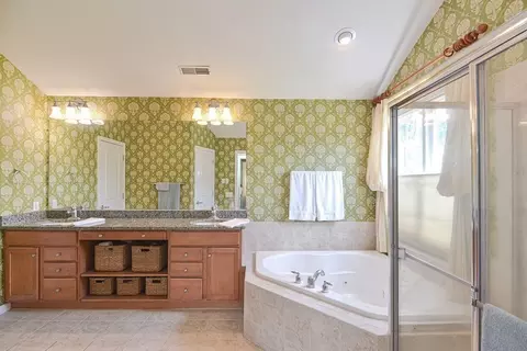 1 Howarth Dr, Upton, MA 01568 photo 30