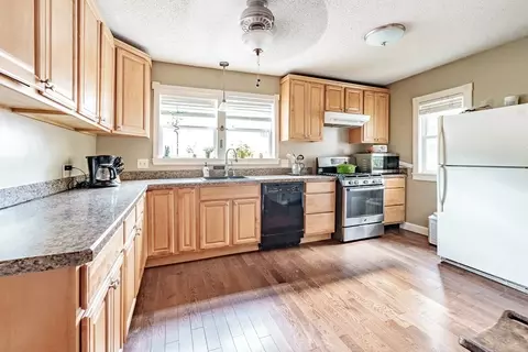 85 Trafton Rd, Springfield, MA 01108 photo 3