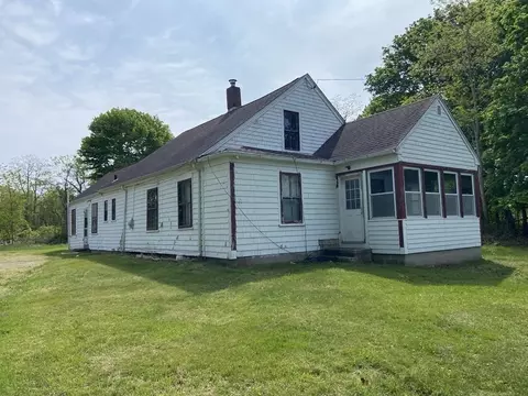 85 Angelica Ave, Mattapoisett, MA 02739
