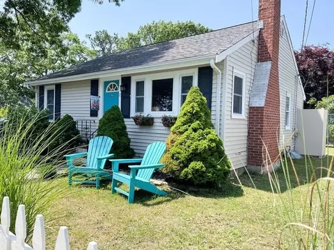 15 Pleasant St, Wareham, MA 02571 photo 3