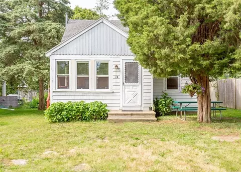 12 Bluepoint Rd, Fairhaven, MA 02719 photo 3