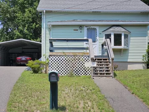 54 Sanders St, Chicopee, MA 01020