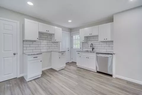 80 Brickett St, Springfield, MA 01119 photo 7