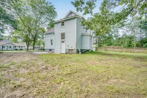 80 Brickett St, Springfield, MA 01119 photo 4