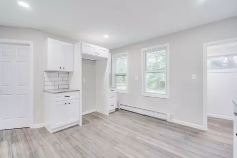 80 Brickett St, Springfield, MA 01119 photo 9
