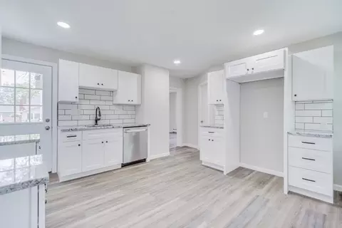 80 Brickett St, Springfield, MA 01119 photo 8