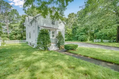 80 Brickett St, Springfield, MA 01119 photo 2