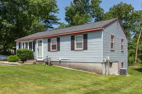 18 Dallas Rd, Lowell, MA 01854