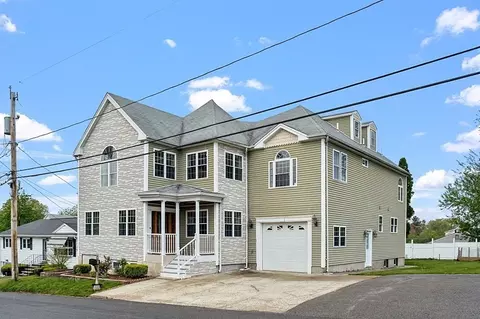 31 Booth Rd, Methuen, MA 01844